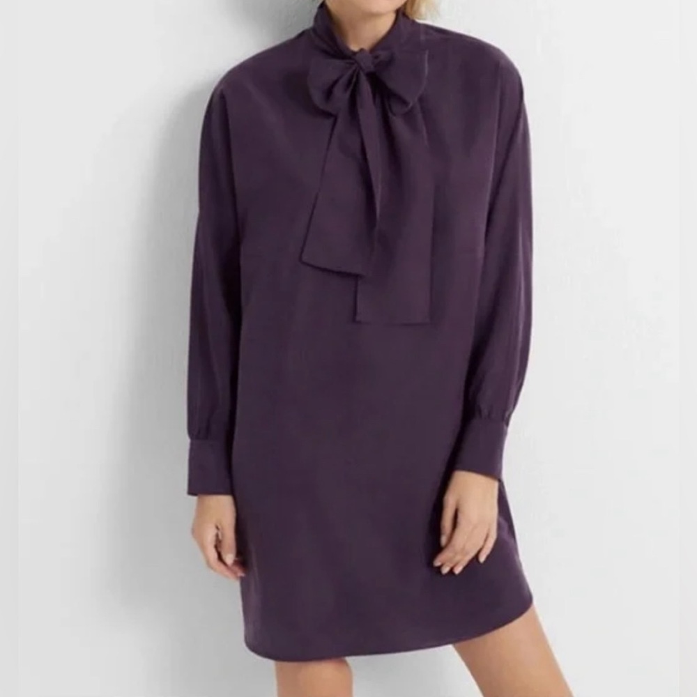 𝅺BNWT Club Monaco Tie Neck dress in purple